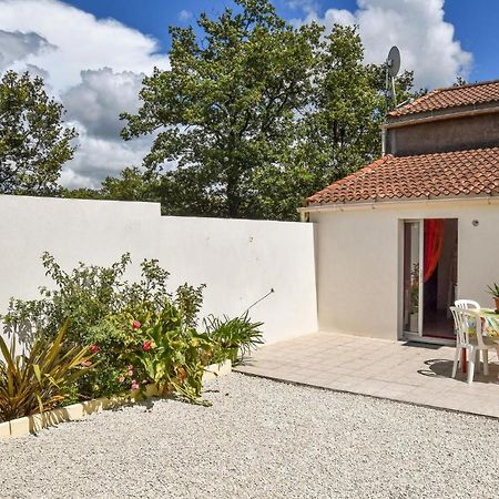 2 Bedroom Lovely Home In St Avaugourd Des Lande Saint-Avaugourd-des-Landes Экстерьер фото