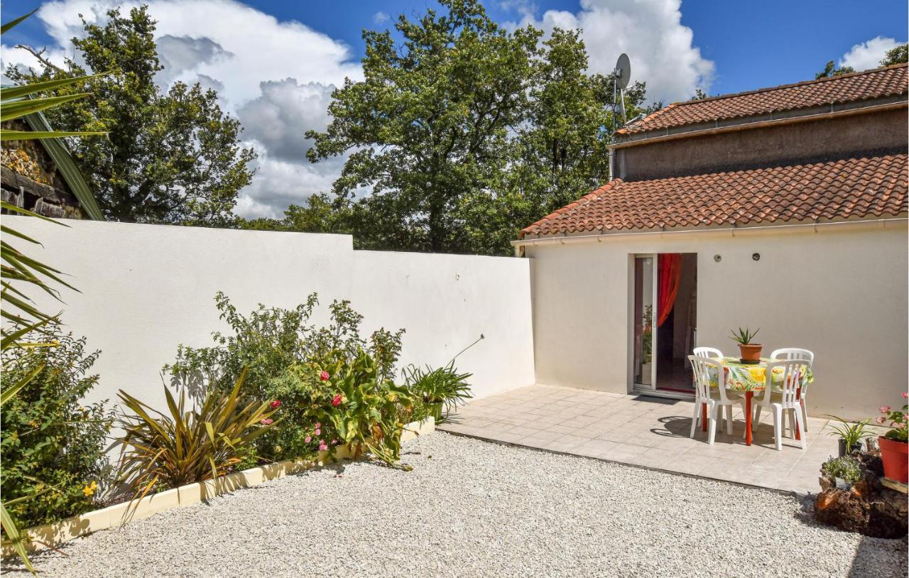 2 Bedroom Lovely Home In St Avaugourd Des Lande Saint-Avaugourd-des-Landes Экстерьер фото